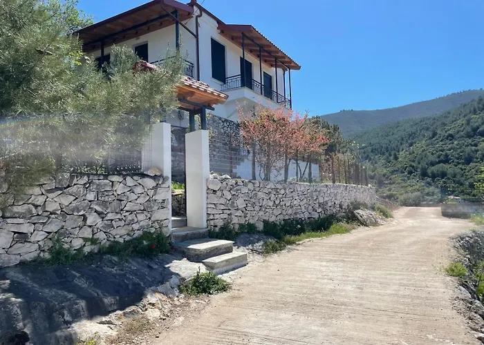 Nadya Villa Kallirákhi