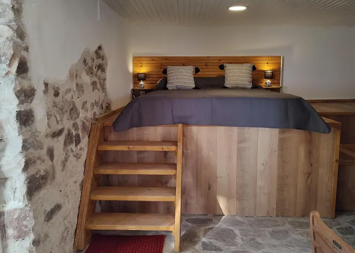 Nadya Villa Kallirákhi